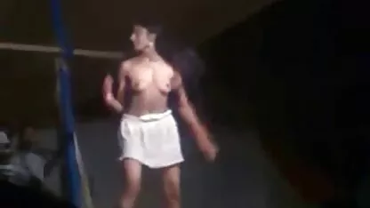 संचिका श्यामला किरा राजा काम पर हिंदी में फुल सेक्स मूवी उसके मालिक seduces