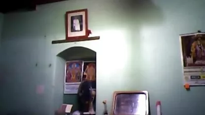 लवली बेब भव्य हिंदी में सेक्सी मूवी फिल्म गधा कमबख्त