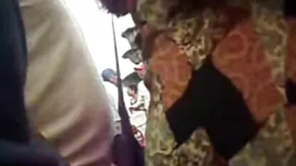 सुंदर लड़की खुद को कोमलता से सहलाती सेक्सी मूवी भोजपुरी वीडियो है