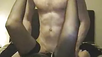 परिपक्व दोस्त एक सेक्सी हिंदी मूवी वीडियो में रेड इंडियन बेब fucks