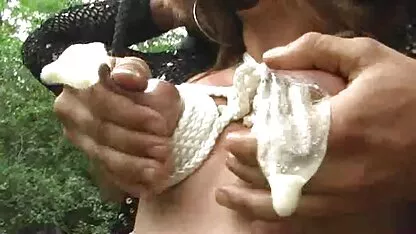 माँ ने गधे में सनी लियोन के सेक्सी मूवी बीएफ गड़बड़ करने के लिए लगन से डिक को चूसा