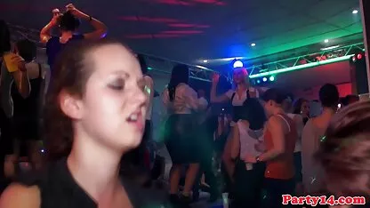 धीरे से सेक्सी सेक्सी मूवी प्रेमिका की चूत में डाला